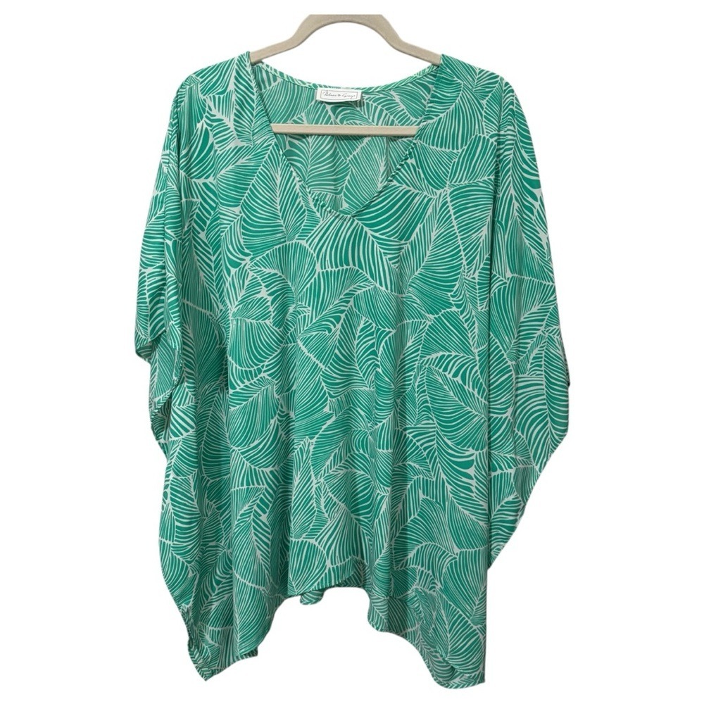 Blues & Greys Vibrant Green and‎ White Long Sleeve Tunic Palm Tree Tropical